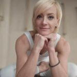 Mateja učiteljica joge